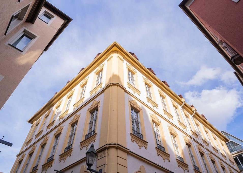 Barockes Wohnen Am Marktplatz-Stadtmitte Würzburg Eksteriør bilde
